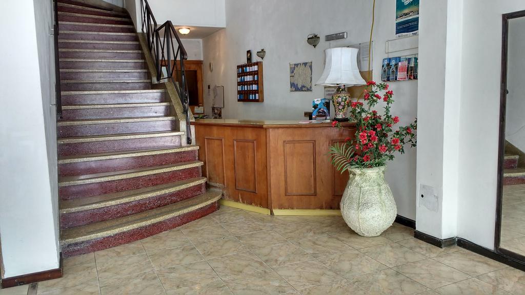 Hotel Lyon Mar del Plata Eksteriør billede